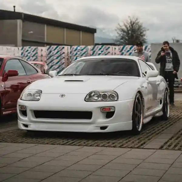 Vehicle photo